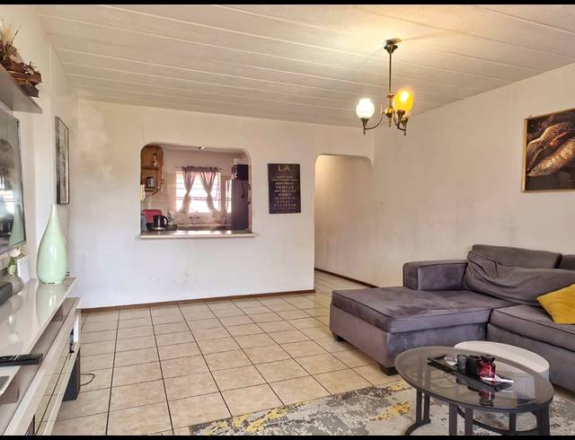 2 BEDROOM APARTMENT FOR SALE IN FERNDALE